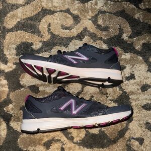 New Balance Women's Navy and Pink Athletic Running Shoes